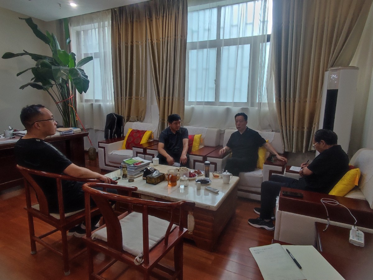 河南牧百果肥业有限公司王总来公司共议红薯产业（618）.jpg